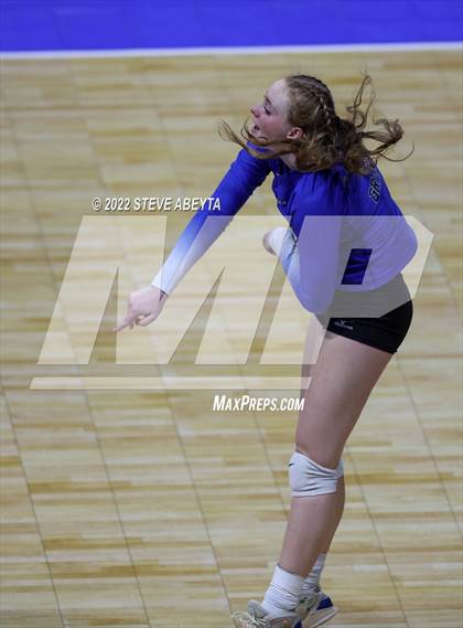 Thumbnail 3 in Valor Christian vs. Grandview (CHSAA 5A Round 3) photogallery.