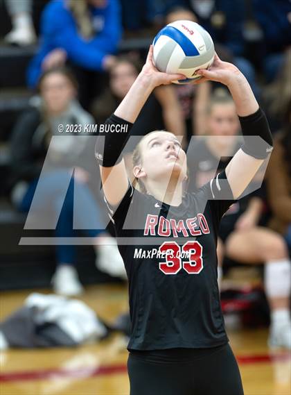 Thumbnail 3 in Flushing vs. Romeo (MHSAA Division 1 Regional Semifinal) photogallery.