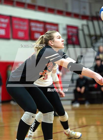 Thumbnail 3 in Flushing vs. Romeo (MHSAA Division 1 Regional Semifinal) photogallery.