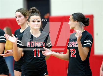 Thumbnail 3 in Flushing vs. Romeo (MHSAA Division 1 Regional Semifinal) photogallery.