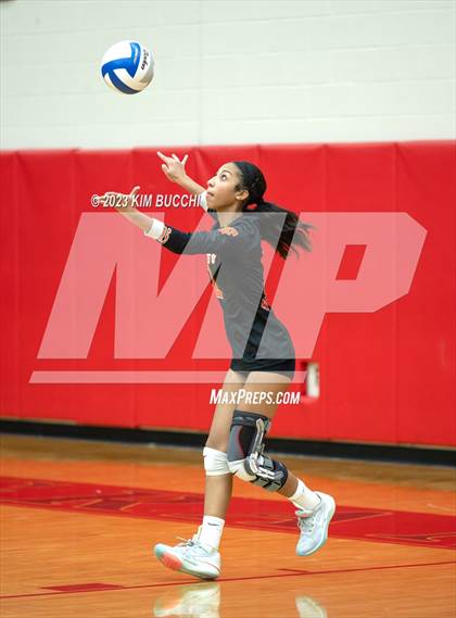 Thumbnail 3 in Flushing vs. Romeo (MHSAA Division 1 Regional Semifinal) photogallery.