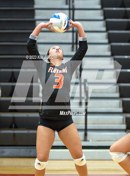 Thumbnail 2 in Flushing vs. Romeo (MHSAA Division 1 Regional Semifinal) photogallery.
