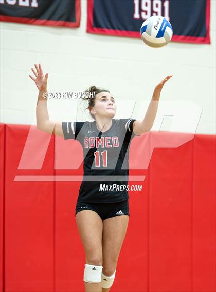 Thumbnail 1 in Flushing vs. Romeo (MHSAA Division 1 Regional Semifinal) photogallery.