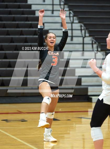 Thumbnail 1 in Flushing vs. Romeo (MHSAA Division 1 Regional Semifinal) photogallery.