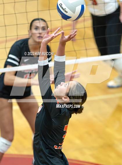 Thumbnail 1 in Flushing vs. Romeo (MHSAA Division 1 Regional Semifinal) photogallery.