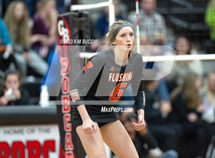 Thumbnail 3 in Flushing vs. Romeo (MHSAA Division 1 Regional Semifinal) photogallery.