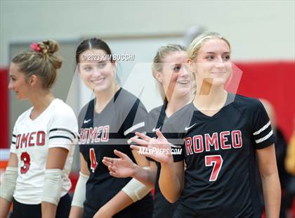 Thumbnail 1 in Flushing vs. Romeo (MHSAA Division 1 Regional Semifinal) photogallery.