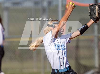 Thumbnail 2 in Waverly vs Elkhorn North photogallery.
