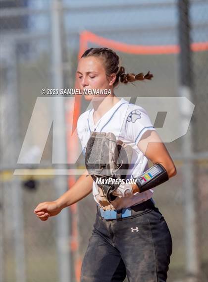 Thumbnail 3 in Waverly vs Elkhorn North photogallery.