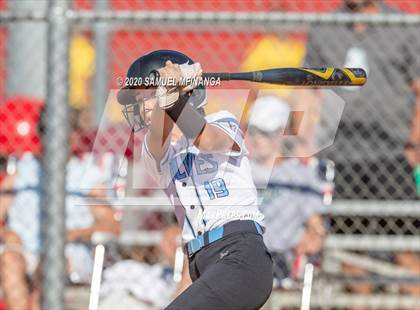 Thumbnail 2 in Waverly vs Elkhorn North photogallery.