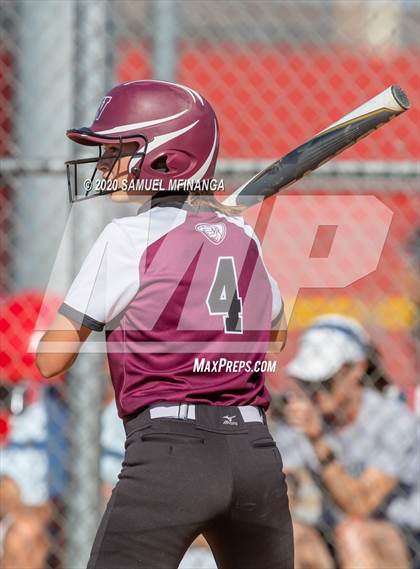 Thumbnail 2 in Waverly vs Elkhorn North photogallery.
