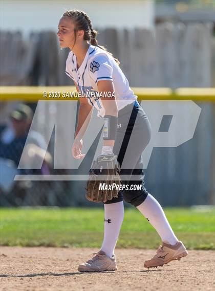 Thumbnail 3 in Waverly vs Elkhorn North photogallery.