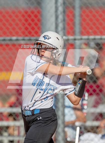 Thumbnail 3 in Waverly vs Elkhorn North photogallery.