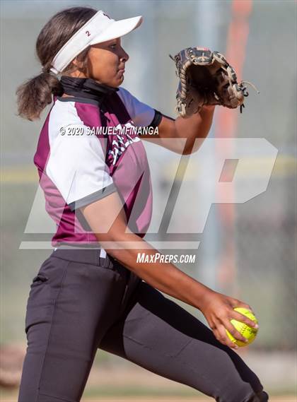Thumbnail 3 in Waverly vs Elkhorn North photogallery.