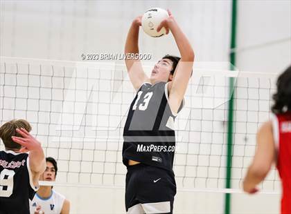 Thumbnail 3 in Eaglecrest vs. Valor Christian (CHSAA 5A Round 2) photogallery.