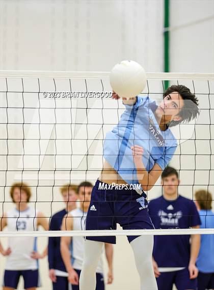 Thumbnail 1 in Eaglecrest vs. Valor Christian (CHSAA 5A Round 2) photogallery.