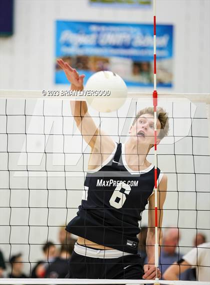 Thumbnail 1 in Eaglecrest vs. Valor Christian (CHSAA 5A Round 2) photogallery.
