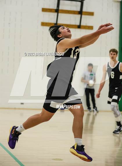 Thumbnail 2 in Eaglecrest vs. Valor Christian (CHSAA 5A Round 2) photogallery.