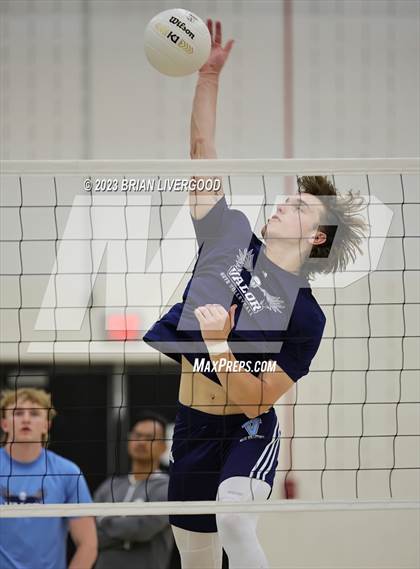 Thumbnail 1 in Eaglecrest vs. Valor Christian (CHSAA 5A Round 2) photogallery.