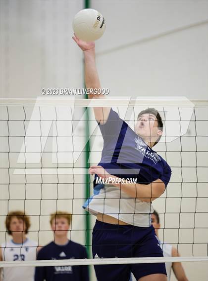 Thumbnail 3 in Eaglecrest vs. Valor Christian (CHSAA 5A Round 2) photogallery.