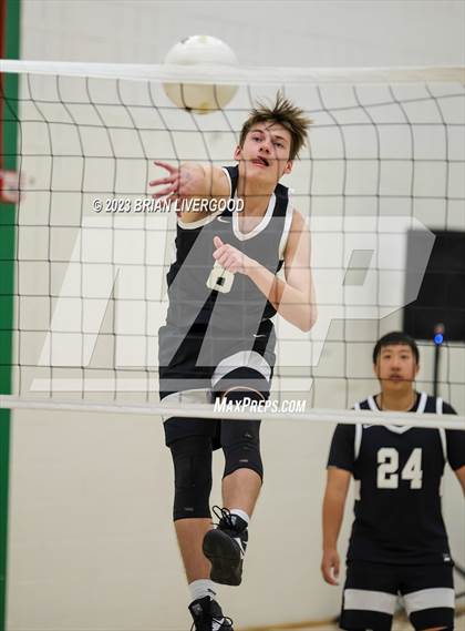 Thumbnail 1 in Eaglecrest vs. Valor Christian (CHSAA 5A Round 2) photogallery.