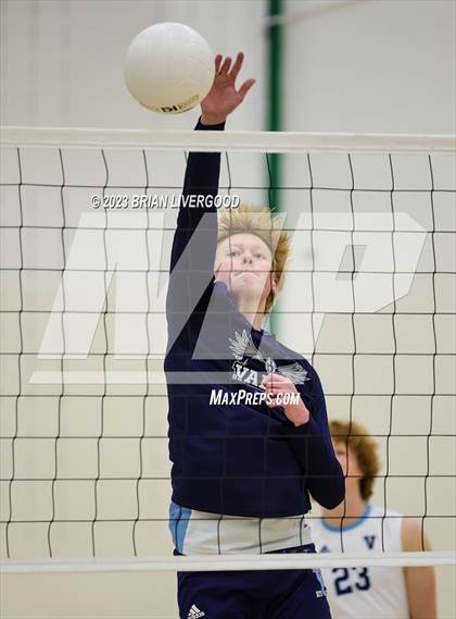 Thumbnail 3 in Eaglecrest vs. Valor Christian (CHSAA 5A Round 2) photogallery.