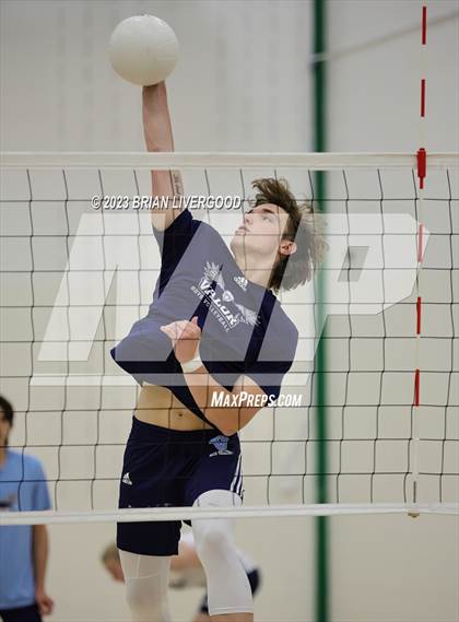 Thumbnail 1 in Eaglecrest vs. Valor Christian (CHSAA 5A Round 2) photogallery.
