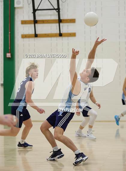 Thumbnail 2 in Eaglecrest vs. Valor Christian (CHSAA 5A Round 2) photogallery.