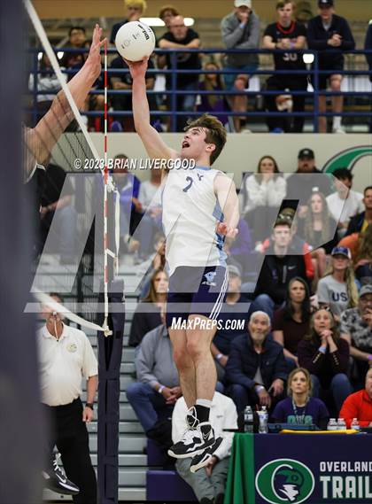 Thumbnail 1 in Eaglecrest vs. Valor Christian (CHSAA 5A Round 2) photogallery.