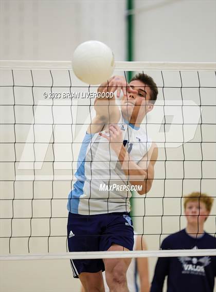 Thumbnail 2 in Eaglecrest vs. Valor Christian (CHSAA 5A Round 2) photogallery.