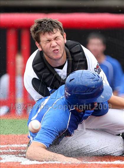Thumbnail 1 in Newport Central Catholic vs Ryle (Ninth Region Quarterfinal) photogallery.