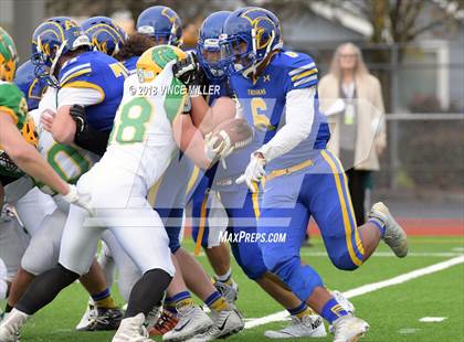 Thumbnail 2 in Fife vs. Lynden (WIAA 2A Semifinal) photogallery.