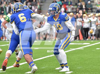 Thumbnail 1 in Fife vs. Lynden (WIAA 2A Semifinal) photogallery.
