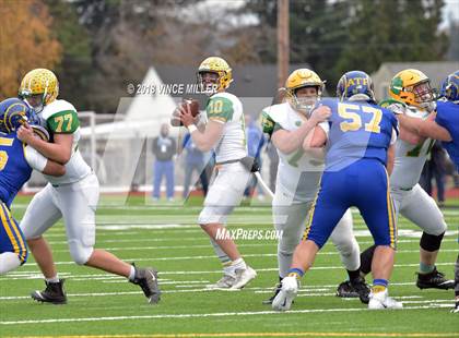 Thumbnail 3 in Fife vs. Lynden (WIAA 2A Semifinal) photogallery.