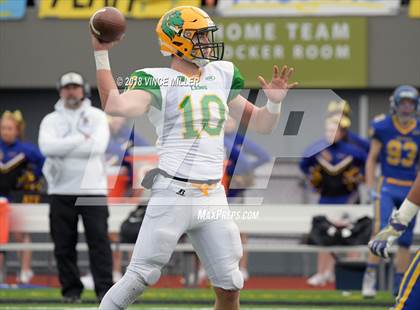 Thumbnail 1 in Fife vs. Lynden (WIAA 2A Semifinal) photogallery.