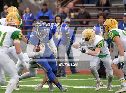 Thumbnail 2 in Fife vs. Lynden (WIAA 2A Semifinal) photogallery.