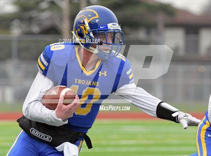Thumbnail 3 in Fife vs. Lynden (WIAA 2A Semifinal) photogallery.