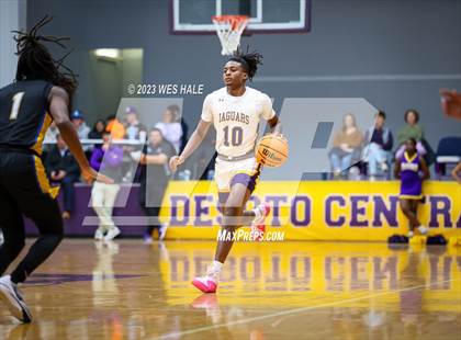 Thumbnail 2 in Tupelo @ DeSoto Central photogallery.