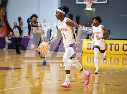 Thumbnail 1 in Tupelo @ DeSoto Central photogallery.