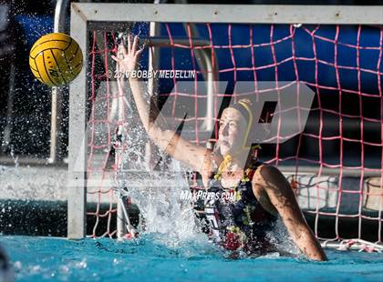 Thumbnail 2 in Kerman @ Sierra photogallery.