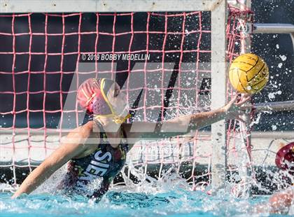 Thumbnail 1 in Kerman @ Sierra photogallery.