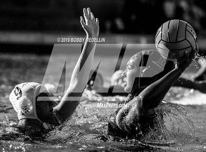 Thumbnail 1 in Kerman @ Sierra photogallery.