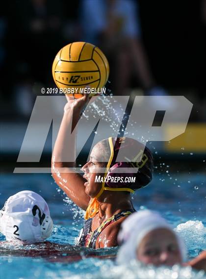 Thumbnail 3 in Kerman @ Sierra photogallery.