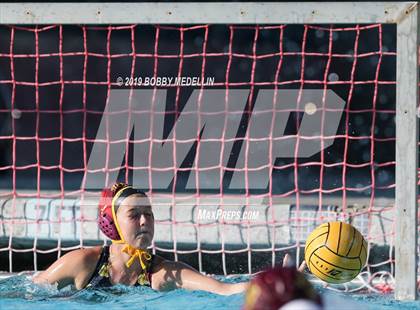 Thumbnail 1 in Kerman @ Sierra photogallery.