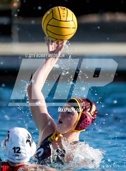 Thumbnail 3 in Kerman @ Sierra photogallery.