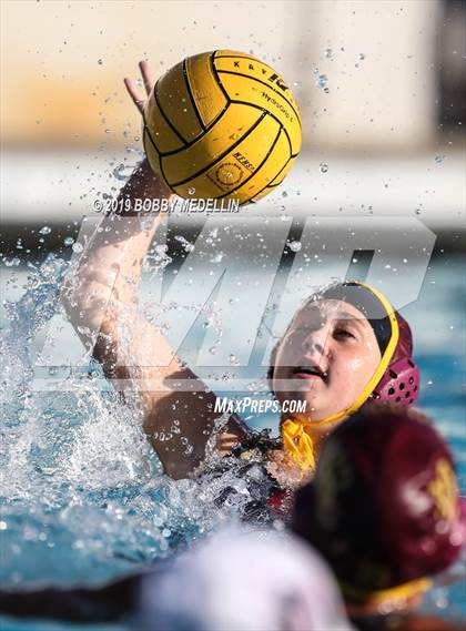 Thumbnail 3 in Kerman @ Sierra photogallery.