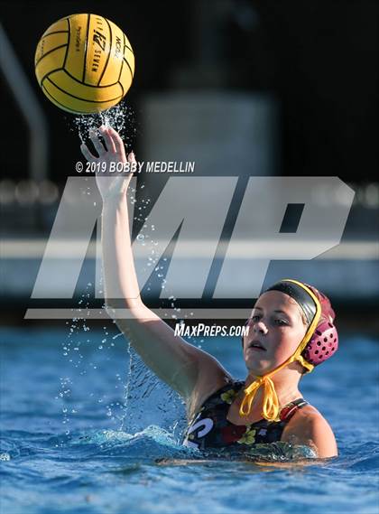 Thumbnail 3 in Kerman @ Sierra photogallery.