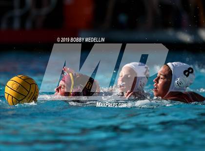 Thumbnail 1 in Kerman @ Sierra photogallery.