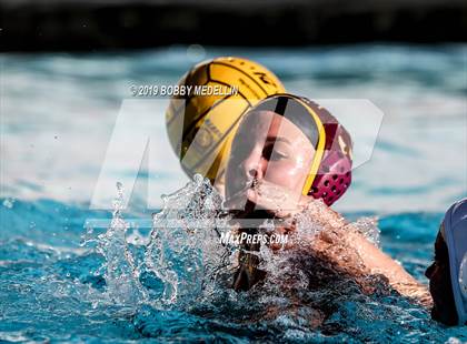 Thumbnail 1 in Kerman @ Sierra photogallery.