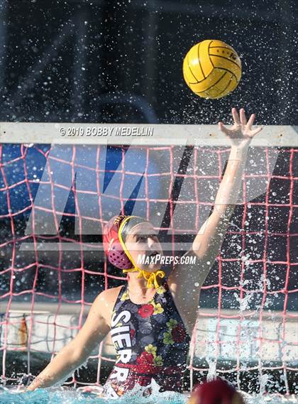 Thumbnail 2 in Kerman @ Sierra photogallery.